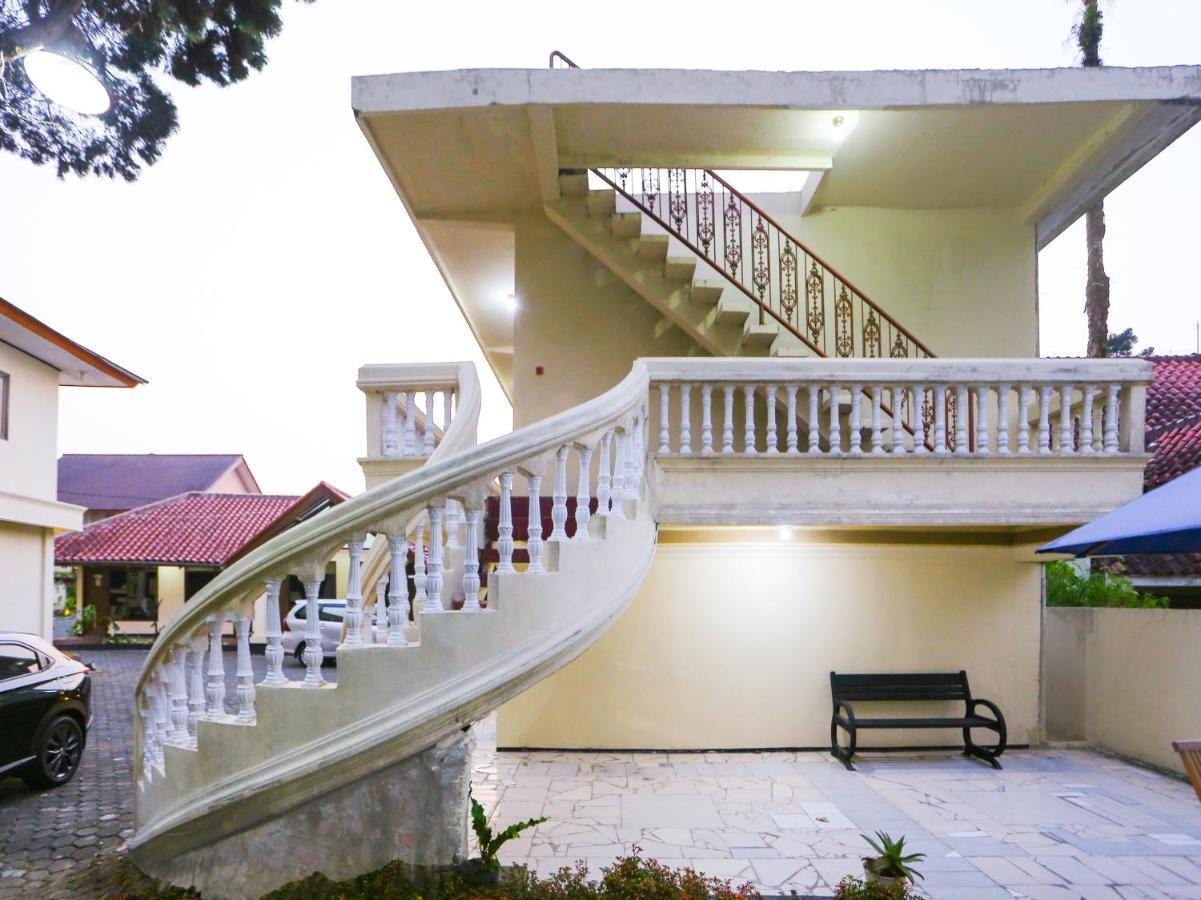 Oyo 93136 Hotel Santo Djaya 2 Bogor Exterior foto