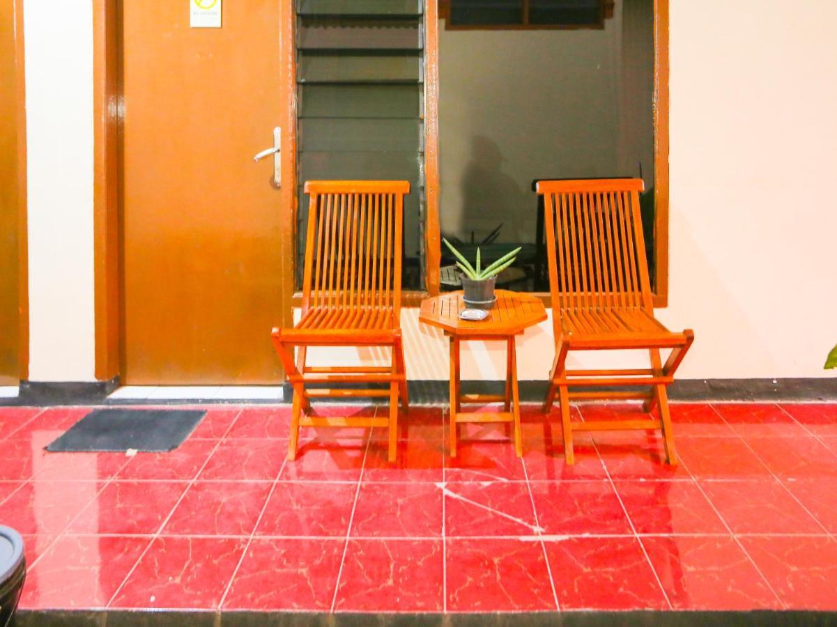 Oyo 93136 Hotel Santo Djaya 2 Bogor Exterior foto