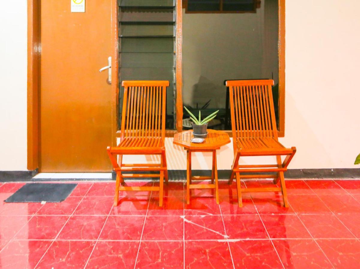 Oyo 93136 Hotel Santo Djaya 2 Bogor Exterior foto